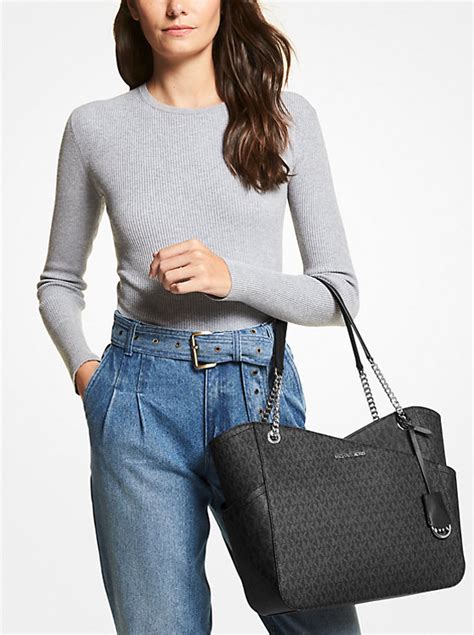 michael kors jet set mit silbernen logo|Jet Set Large Logo Shoulder Bag .